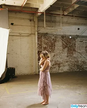 Mackenzie Ziegler / kenzie nude photo #0490