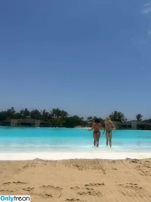Mackenzie Ziegler / kenzie nude photo #1532