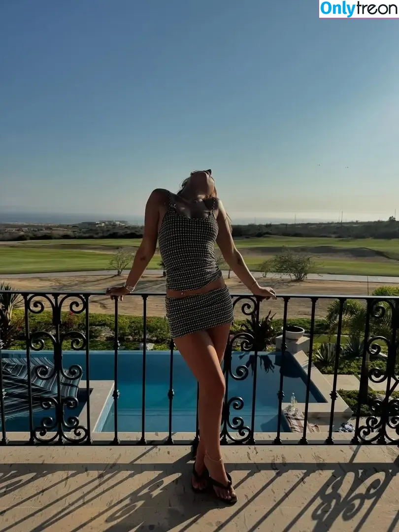 Mackenzie Ziegler nude photo #1534 (kenzie)