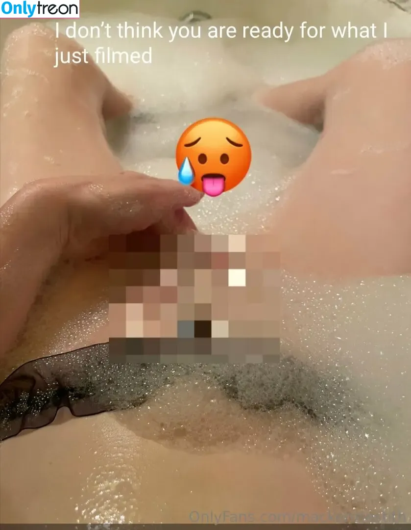 mackenziestith nude photo #0101 (mackenziestith)