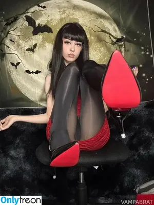 Madam Vampa / MadamZomboDomme / vampabrat nude photo #0009