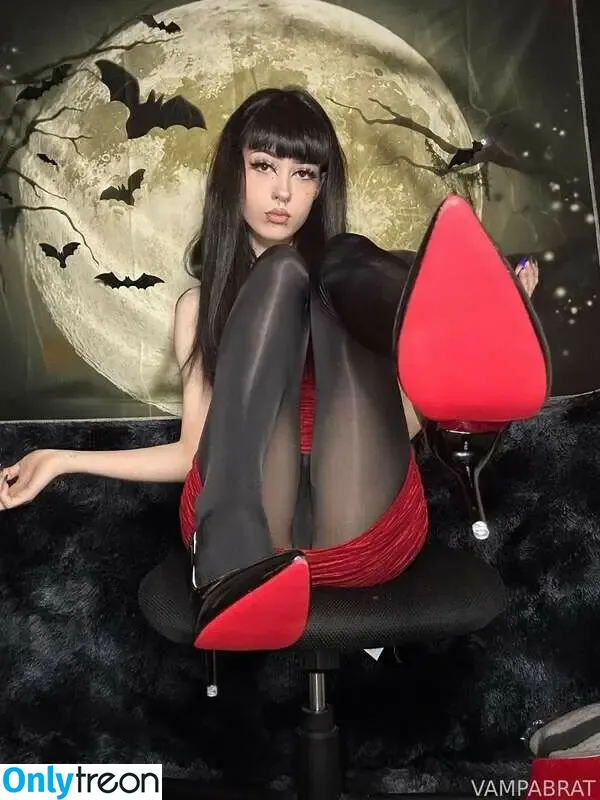 Madam Vampa nude photo #0009 (MadamZomboDomme / vampabrat)