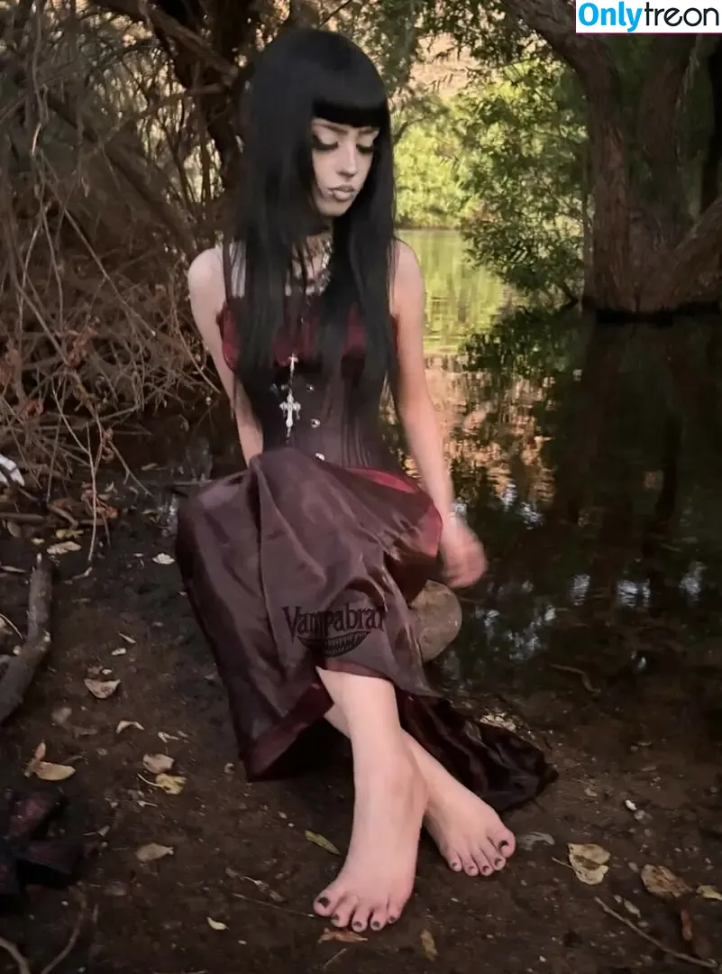Madam Vampa nude photo #0014 (MadamZomboDomme / vampabrat)