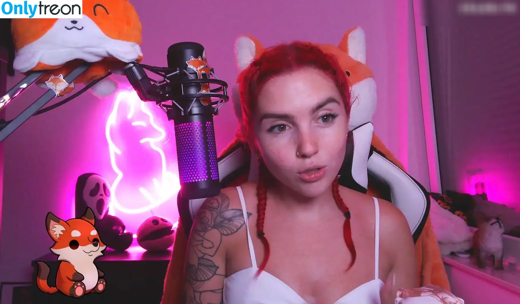 madamefoxyy nude photo #0003 (madamefoxyy)