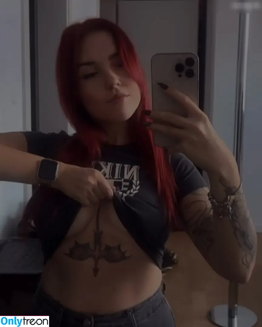 madamefoxyy nude photo #0018 (madamefoxyy)