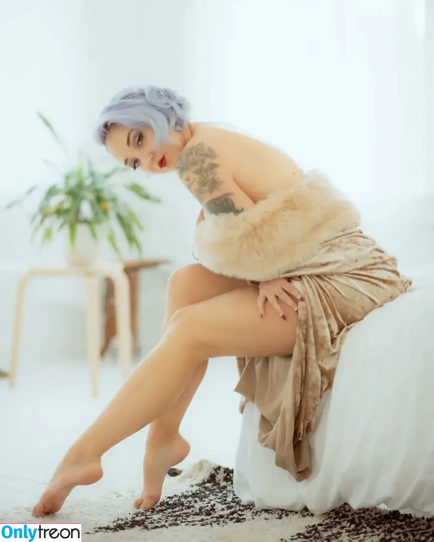Madamemira nude photo #0120 (madamemira_)