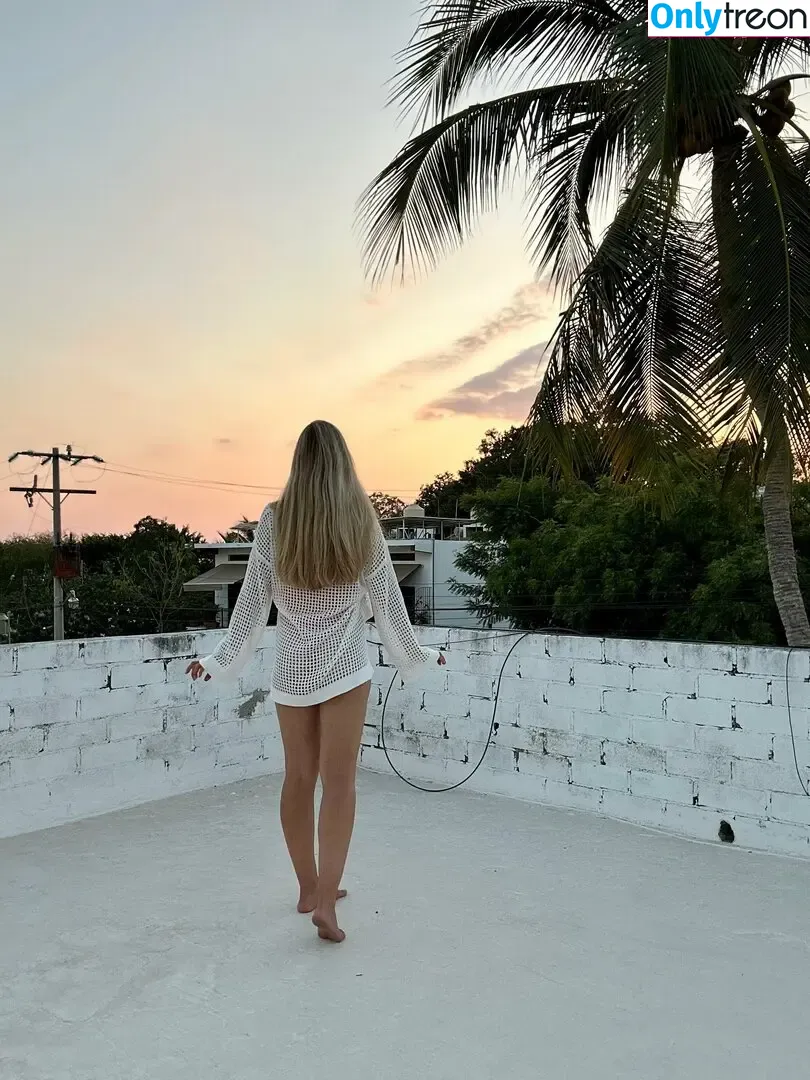 Madamemm nude photo #0014 (Emmvip / madam.em)
