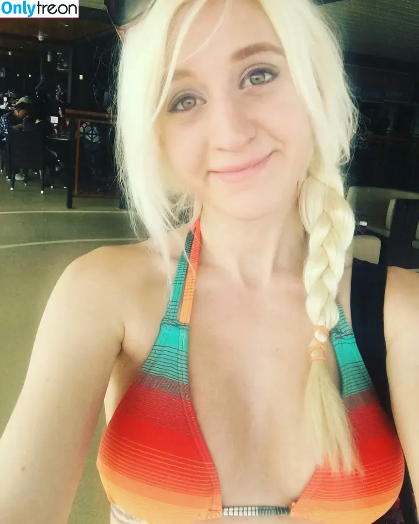 MadamSavvy nude photo #0015 (Savvy Starfruit / sexymamisavvy)