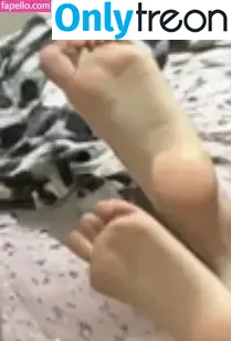maddie.cutiee nude photo #0005 (cutie.maddiee / mollymayx)