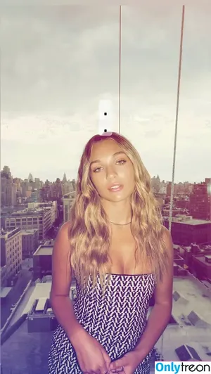 Maddie Ziegler / maddieziegler nude photo #0117