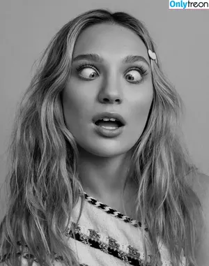 Maddie Ziegler / maddieziegler nude photo #0274