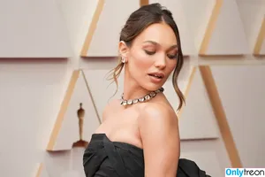 Maddie Ziegler / maddieziegler nude photo #0301