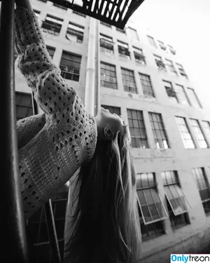 Maddie Ziegler / maddieziegler nude photo #0407