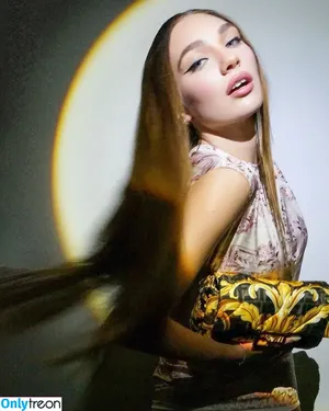 Maddie Ziegler / maddieziegler nude photo #0419