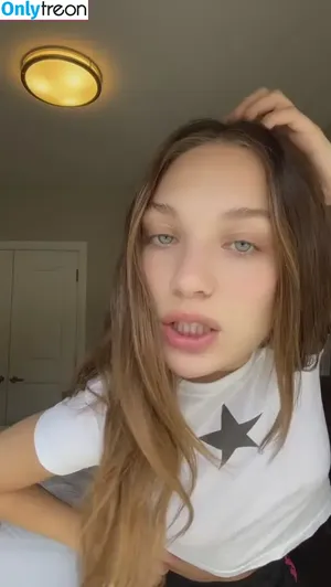 Maddie Ziegler / maddieziegler nude photo #0455