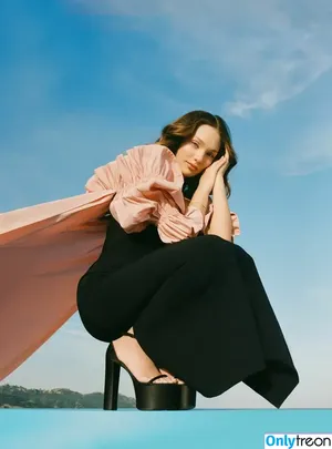 Maddie Ziegler / maddieziegler nude photo #0463