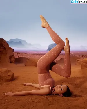 Maddie Ziegler / maddieziegler nude photo #0493