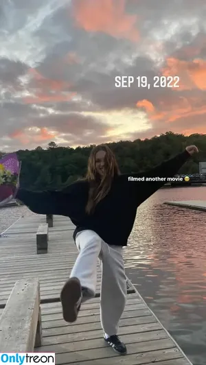 Maddie Ziegler / maddieziegler nude photo #0674