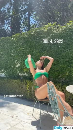 Maddie Ziegler / maddieziegler nude photo #0675
