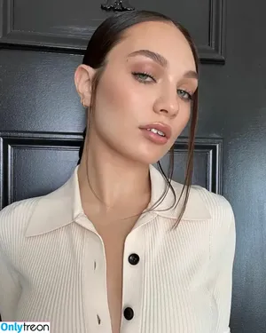 Maddie Ziegler / maddieziegler nude photo #0700