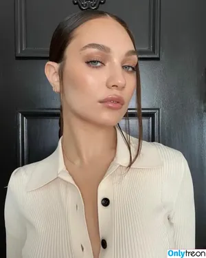 Maddie Ziegler / maddieziegler nude photo #0701