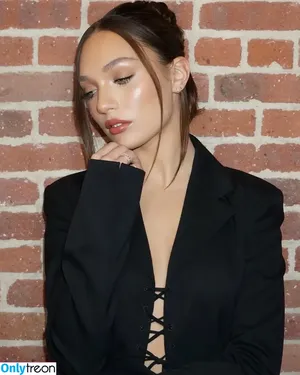 Maddie Ziegler / maddieziegler nude photo #0717