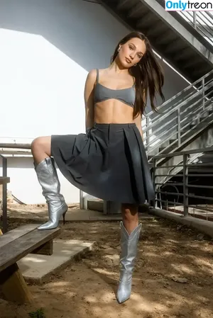 Maddie Ziegler / maddieziegler nude photo #0795