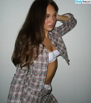 Maddie Ziegler / maddieziegler nude photo #0825