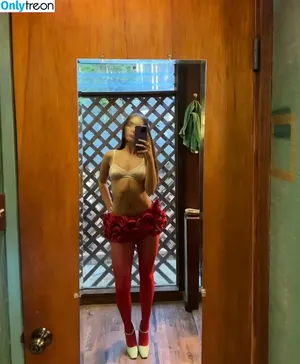 Maddie Ziegler / maddieziegler nude photo #0835