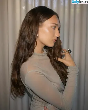 Maddie Ziegler / maddieziegler nude photo #0844