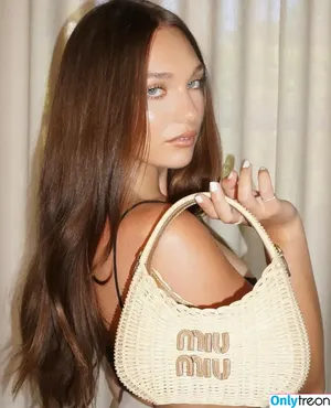 Maddie Ziegler / maddieziegler nude photo #0860