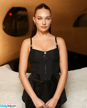 Maddie Ziegler / maddieziegler nude photo #0952