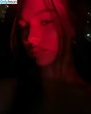Maddie Ziegler / maddieziegler nude photo #0959