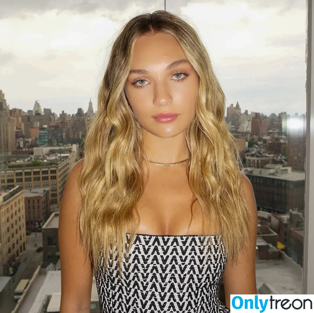 Maddie Ziegler nude photo #0114 (maddieziegler)