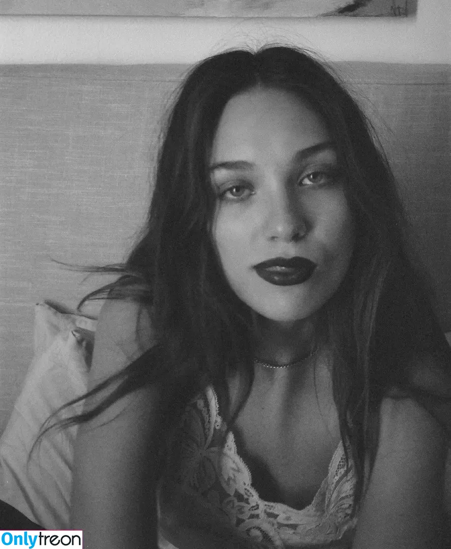 Maddie Ziegler nude photo #0195 (maddieziegler)