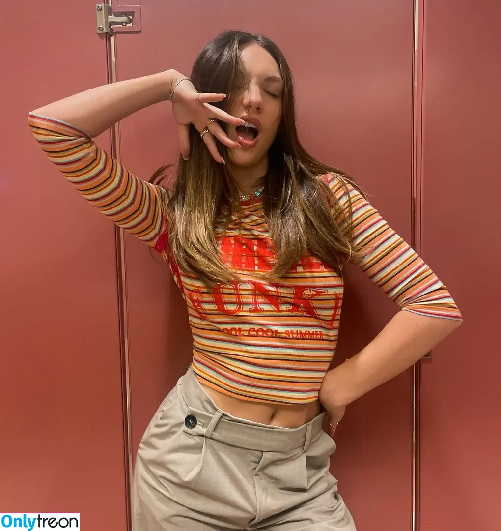 Maddie Ziegler nude photo #0201 (maddieziegler)