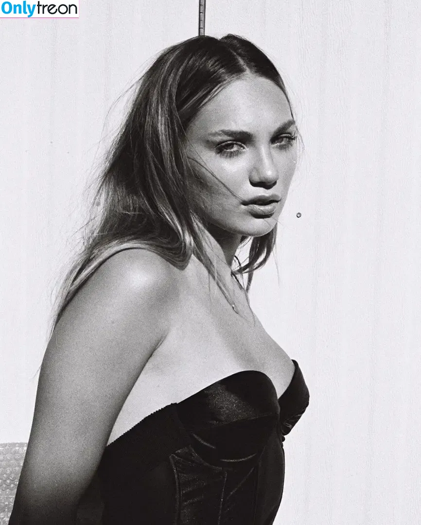 Maddie Ziegler nude photo #0278 (maddieziegler)