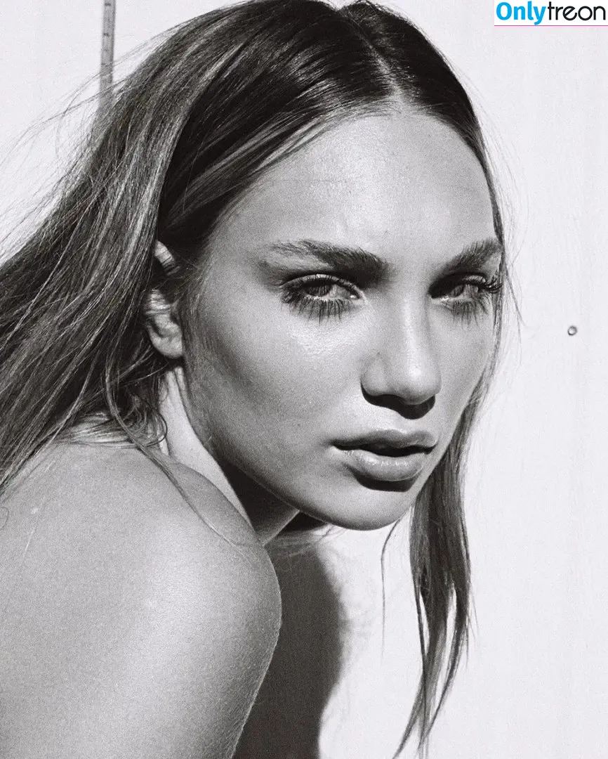 Maddie Ziegler nude photo #0279 (maddieziegler)
