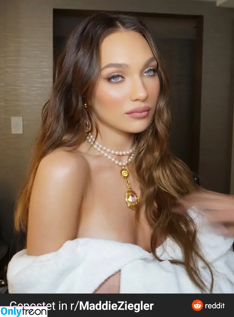Maddie Ziegler nude photo #0311 (maddieziegler)