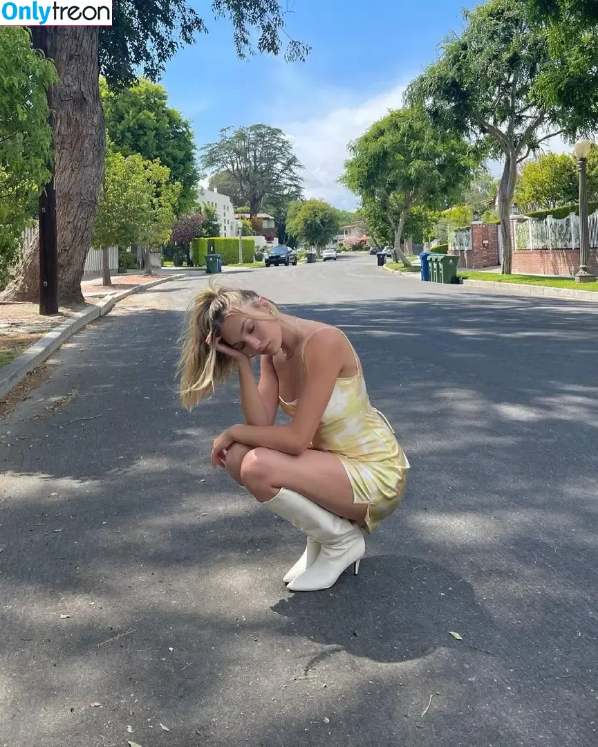 Maddie Ziegler nude photo #0399 (maddieziegler)
