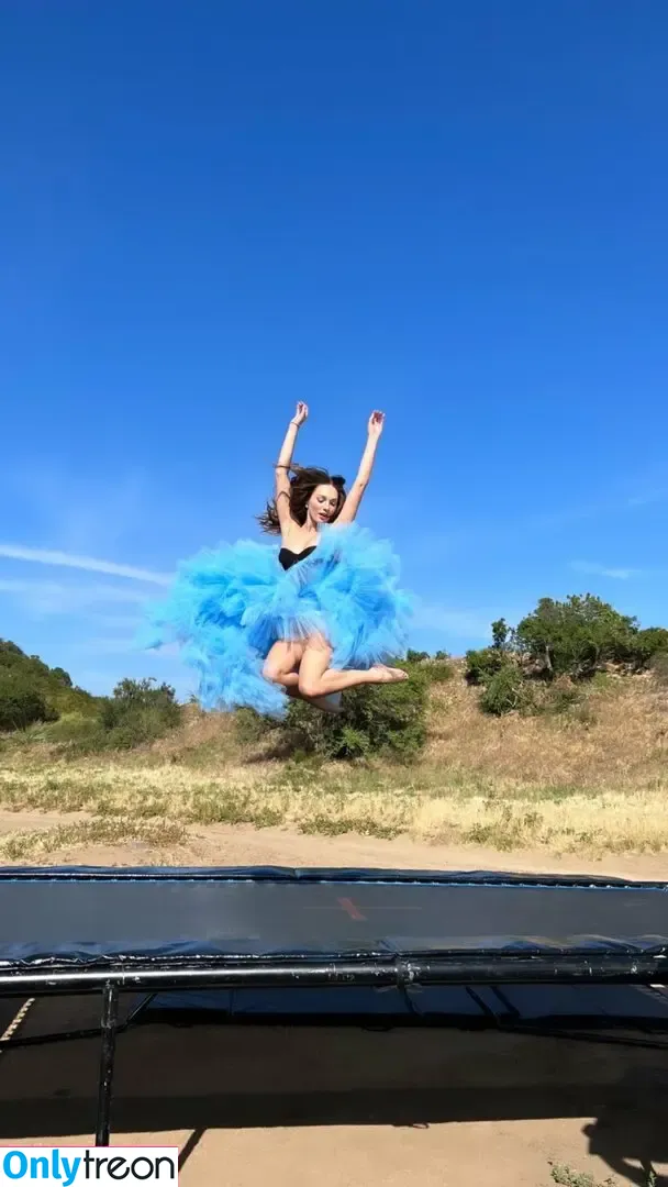 Maddie Ziegler nude photo #0551 (maddieziegler)