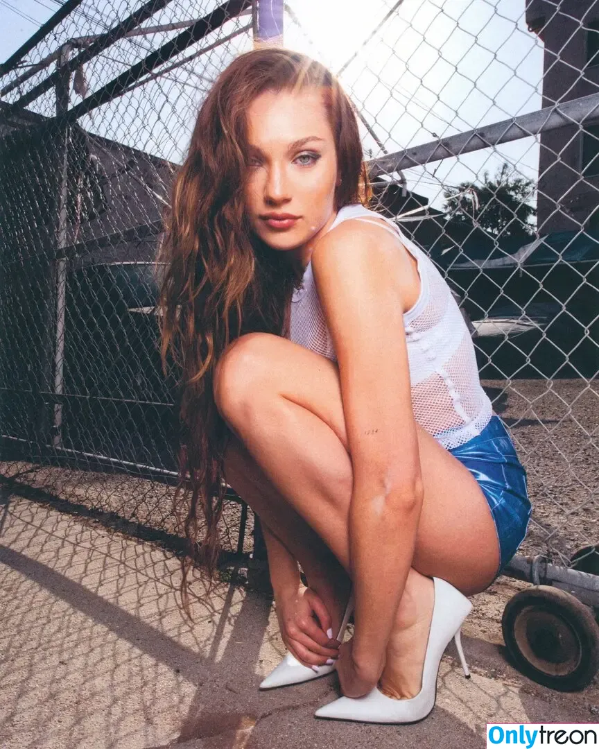 Maddie Ziegler nude photo #0553 (maddieziegler)
