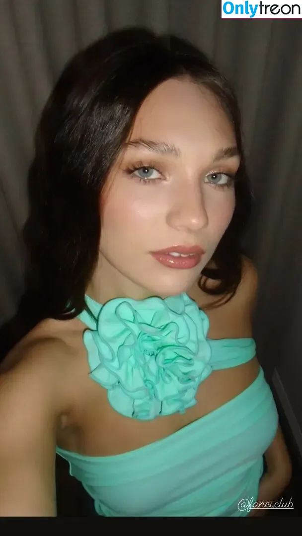 Maddie Ziegler nude photo #0663 (maddieziegler)