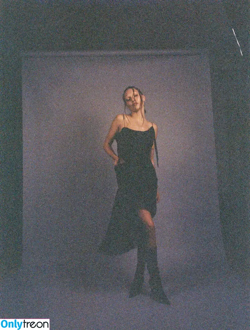 Maddie Ziegler nude photo #0770 (maddieziegler)