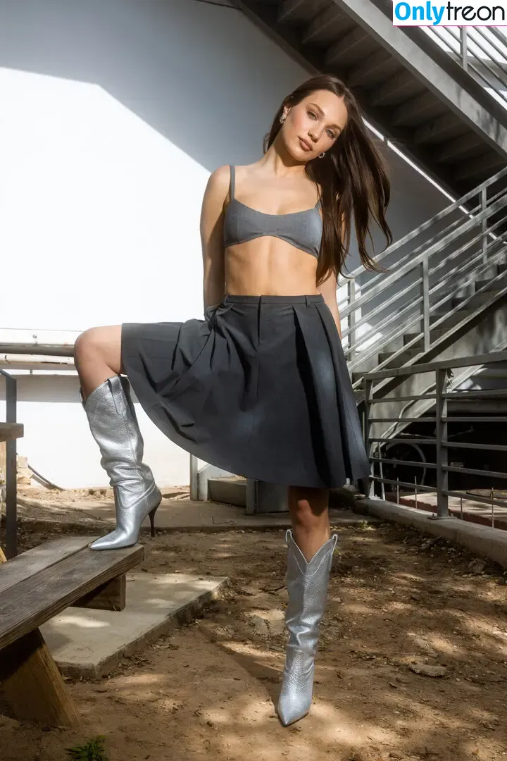 Maddie Ziegler nude photo #0779 (maddieziegler)