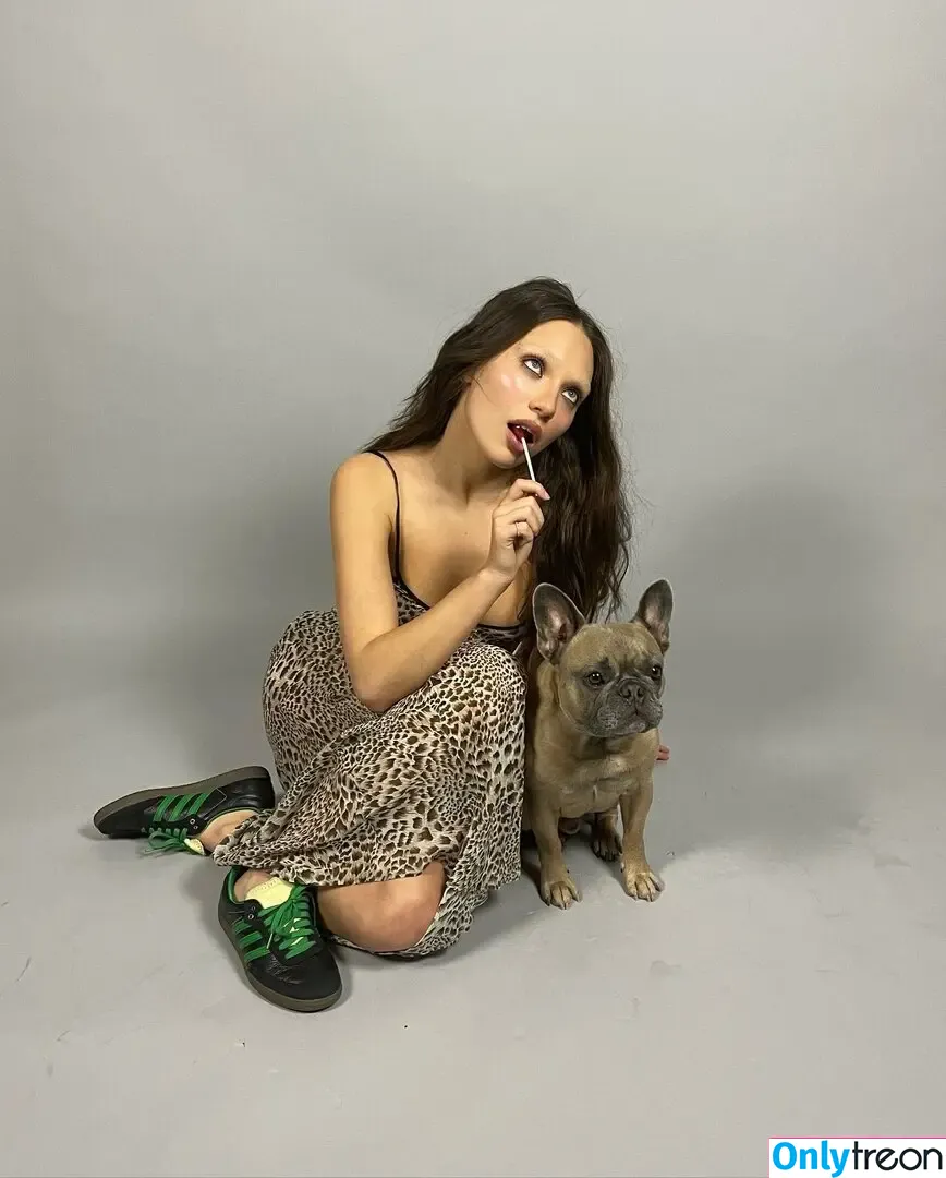 Maddie Ziegler nude photo #0797 (maddieziegler)