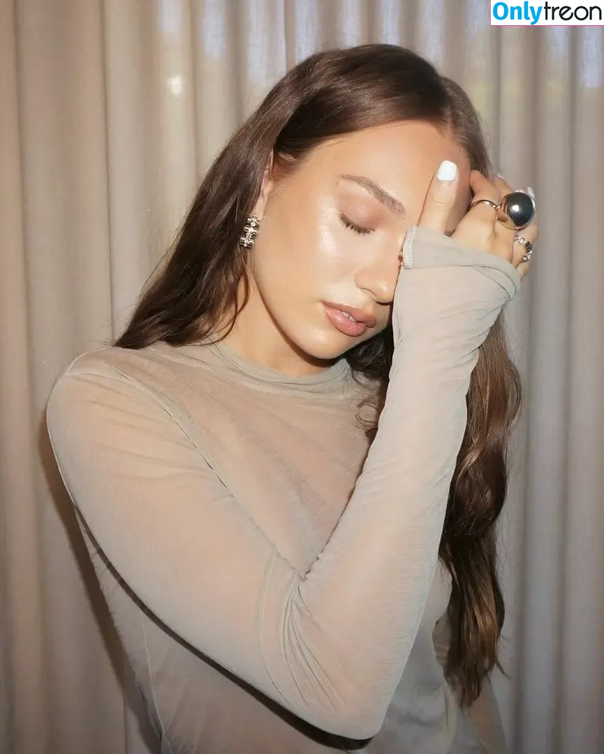 Maddie Ziegler nude photo #0840 (maddieziegler)