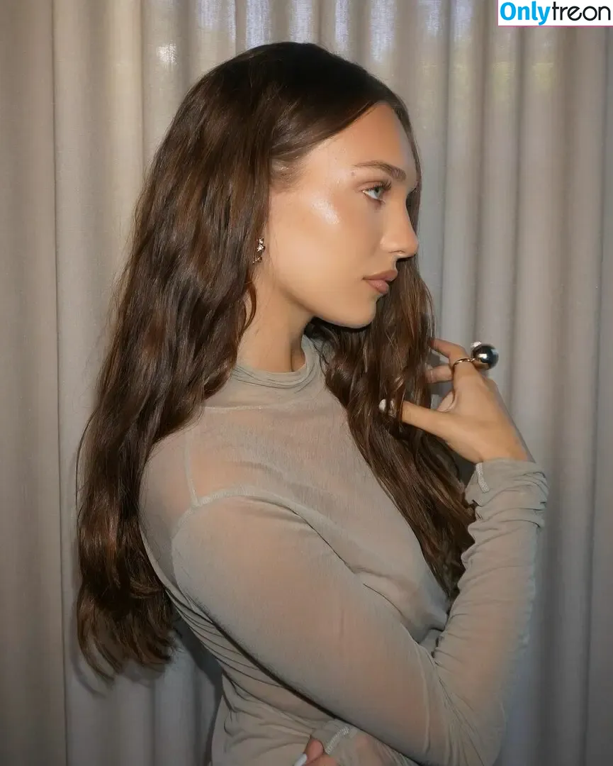 Maddie Ziegler nude photo #0844 (maddieziegler)