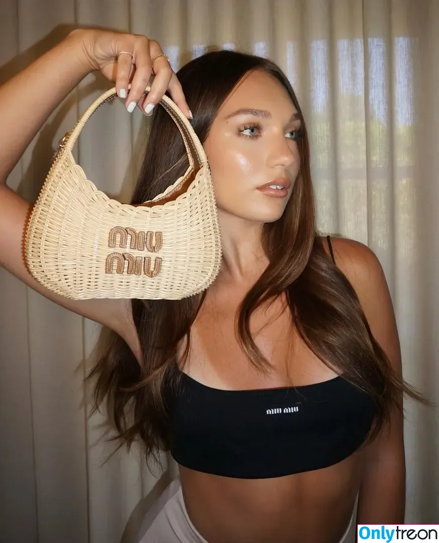 Maddie Ziegler nude photo #0858 (maddieziegler)