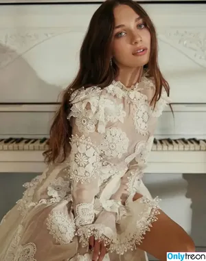 Maddie Ziegler / maddieziegler nude photo #1072